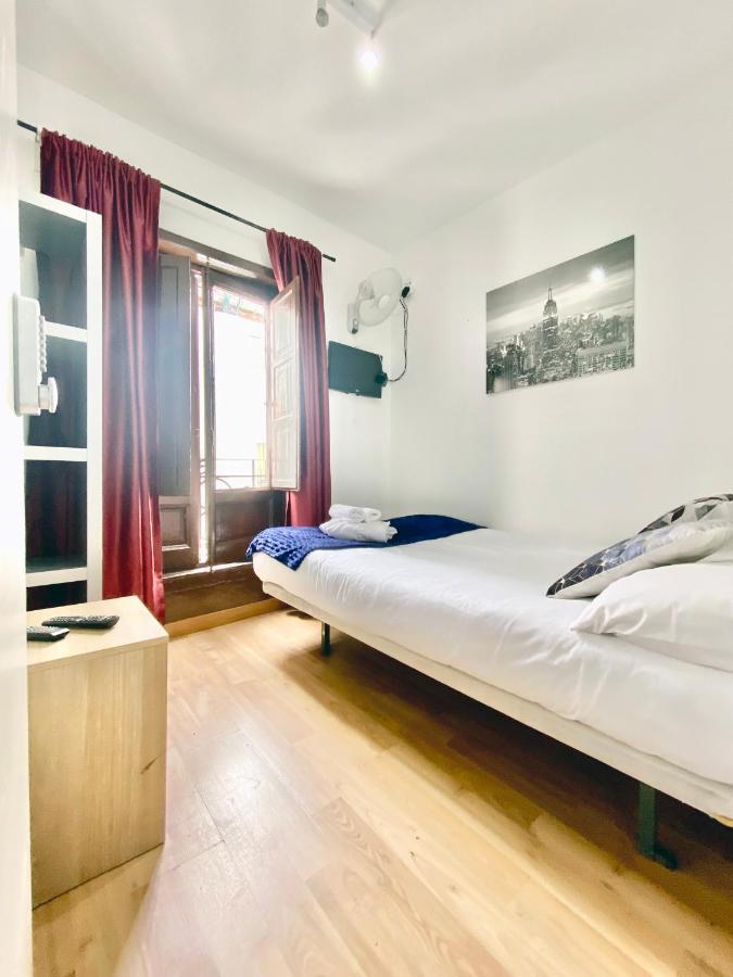 Gran Via Sol Rooms Madri Exterior foto